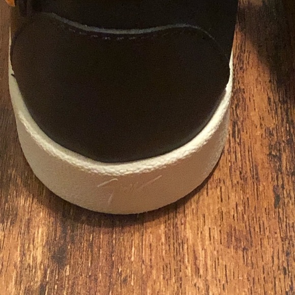 Giuseppe Zanotti  High top wing sneakers!! - Picture 4 of 4